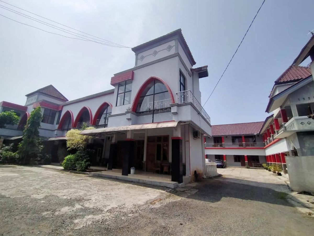 Hotel Asri Baru Purwokerto Eksteriør billede